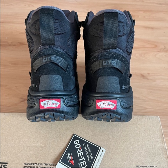 Vans Crestline GORE-TEX Shoe
Waterproof Women 7.5 US - Picture 13 of 14